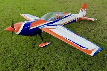 A123V4P2OW125" Extra 300 V4 Plus (2 cyl.) - Orange/White 3,35m